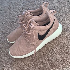 dusty rose nike